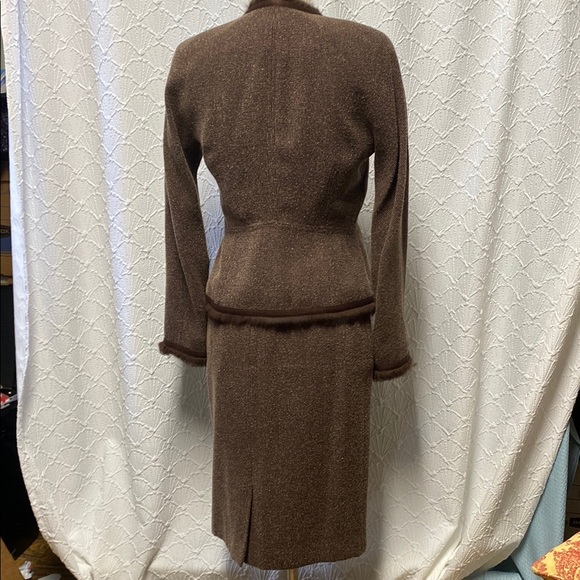 Kasper size 4 petite 2 piece Elegant Brown Skirt Suit with rabbit hair trim - Picture 7 of 13